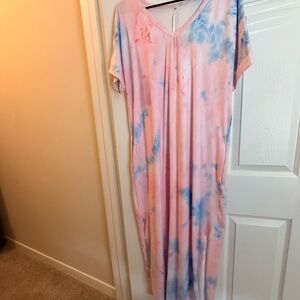 Tie-Dye V-Neck Maxi Dress EUC